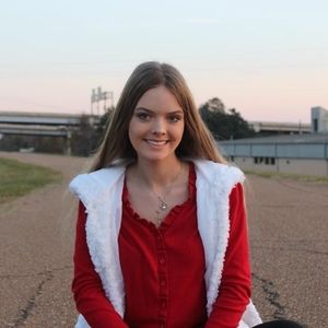 Meet your Posher, Alexis